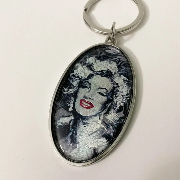 Verdici Marilyn Monroe Keychain Elby Gifts - Picture 4 of 16